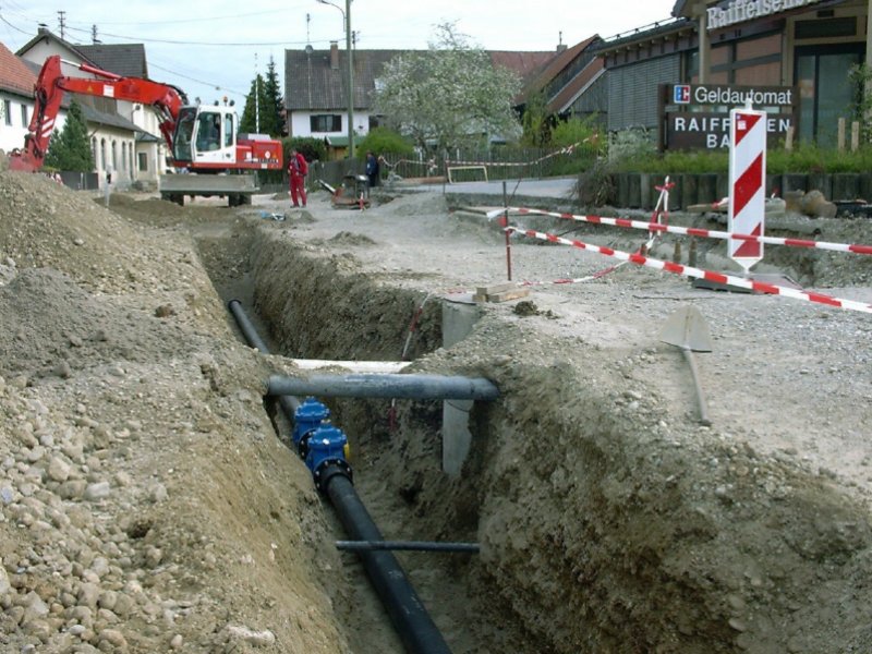 Wasserleitungserneuerung in Moorenweis, Ausbau Staatsstraße 2054